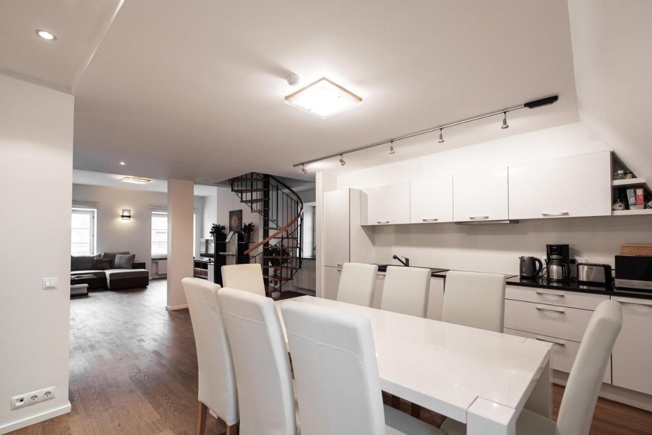 Airhome - Raekoja Plats Tallinn Kültér fotó
