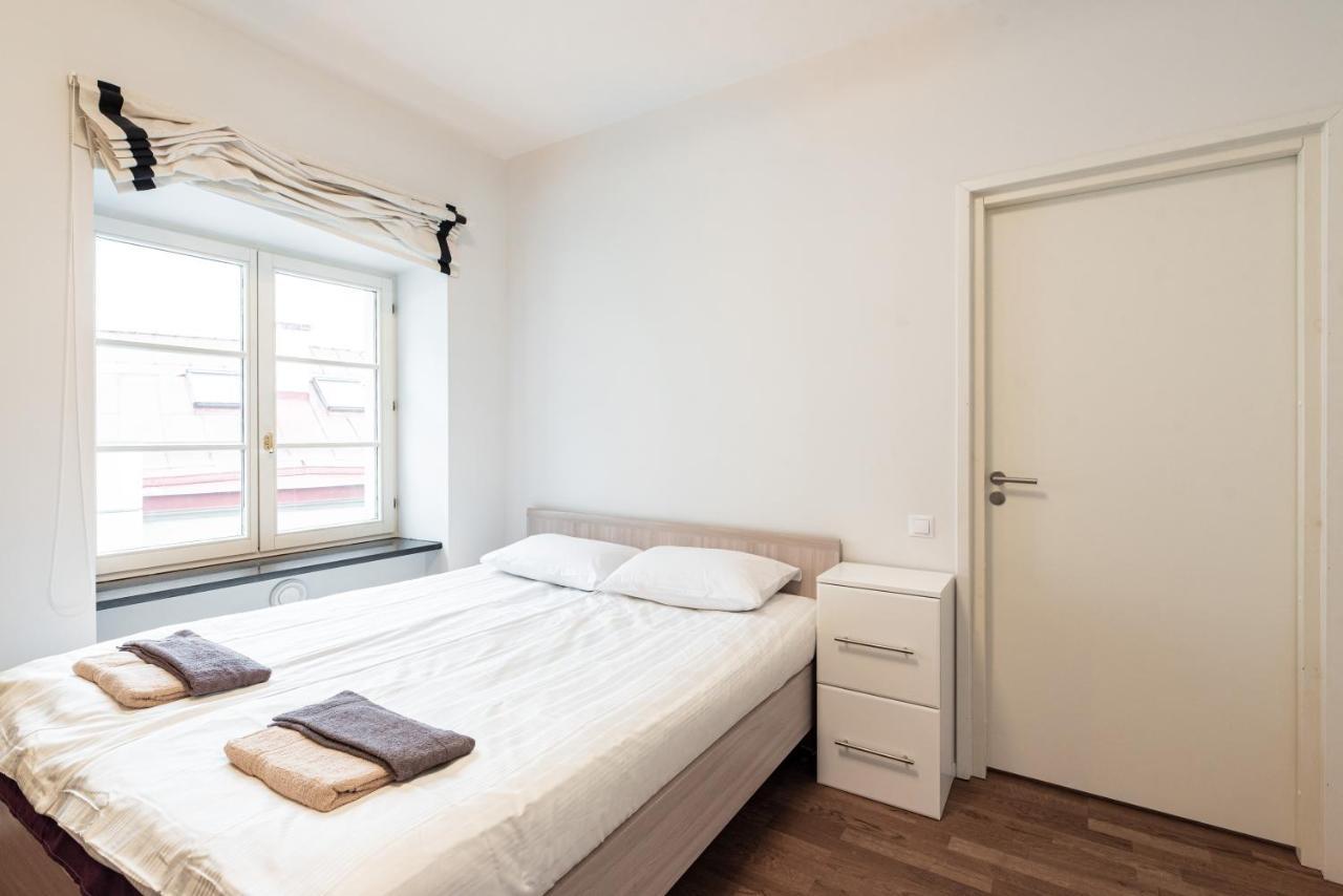 Airhome - Raekoja Plats Tallinn Kültér fotó