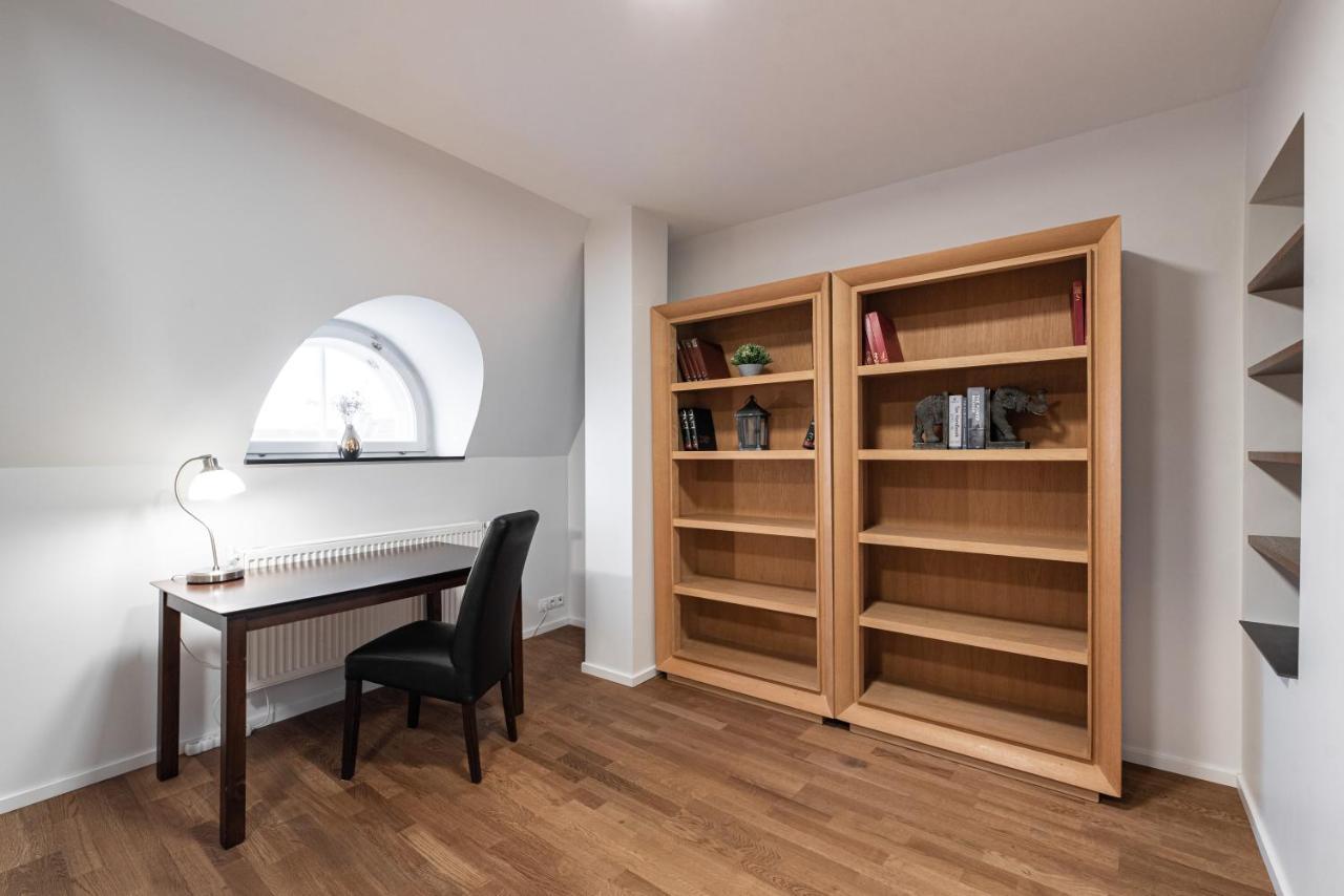 Airhome - Raekoja Plats Tallinn Kültér fotó