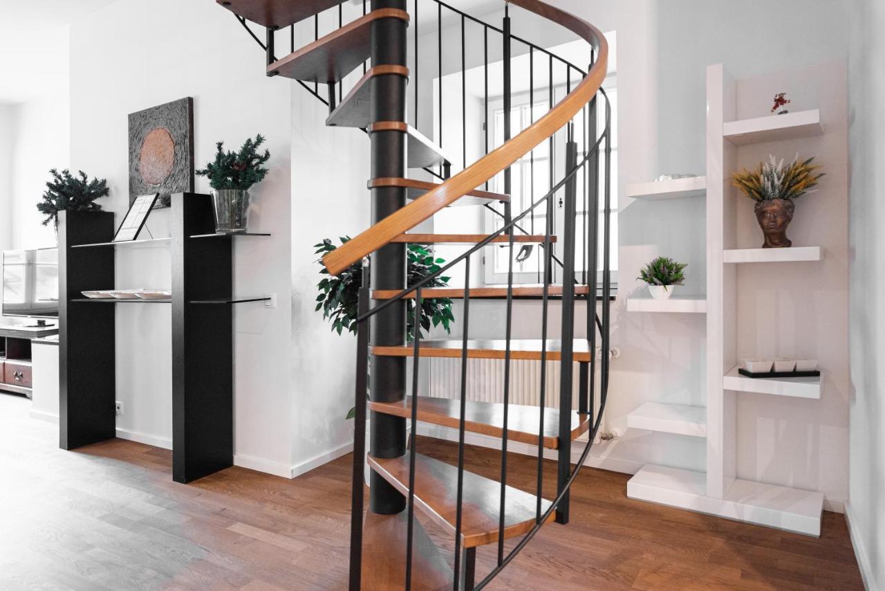 Airhome - Raekoja Plats Tallinn Kültér fotó